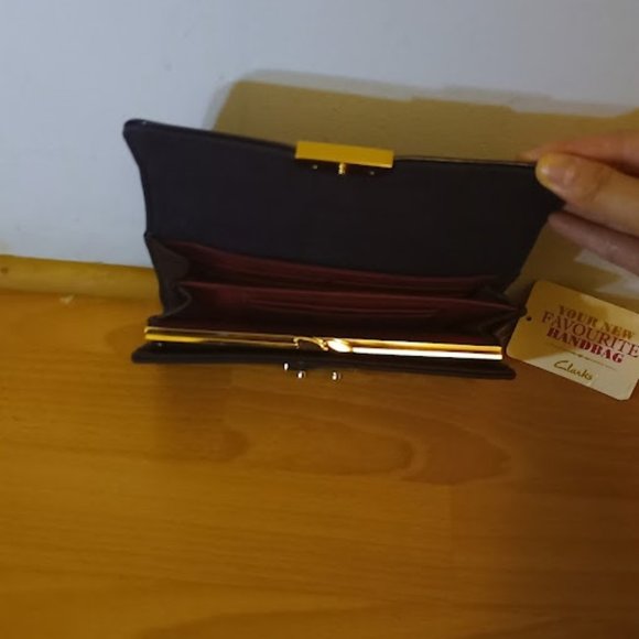 Clarks 'Rico Chantal Burgundy' Combi Wallet - Stylish Purple, New with Tags! - Picture 6 of 16